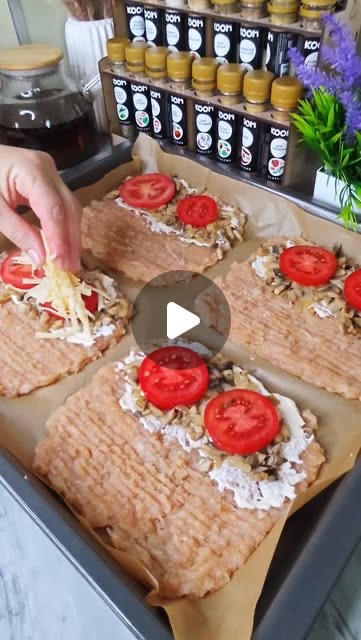 Куриные лепешки с грибами и сыром
